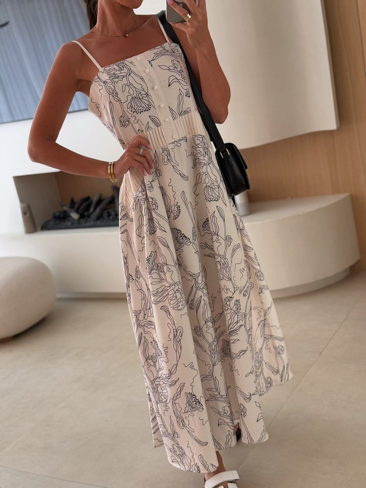 Claudie | Tyylikäs Midimekko